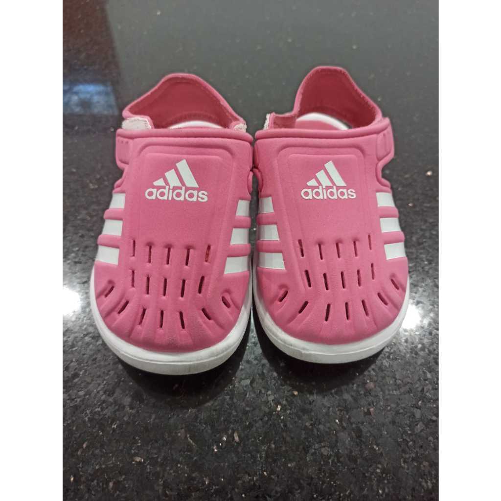 water sandal adidas / sepatu anak perempuan