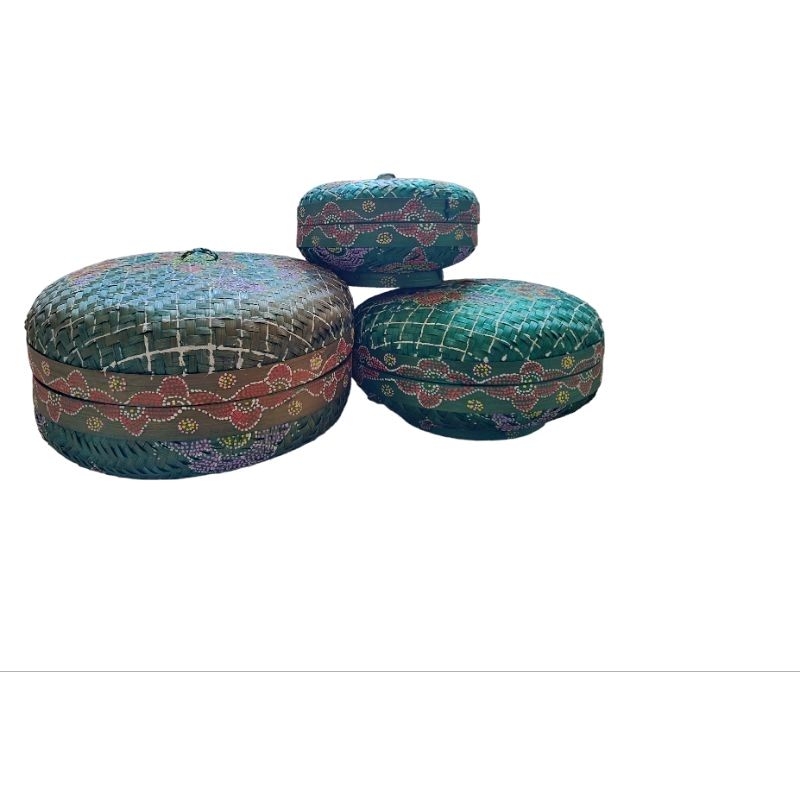 Tempat/wadah makanan/kue dari anyaman bambu