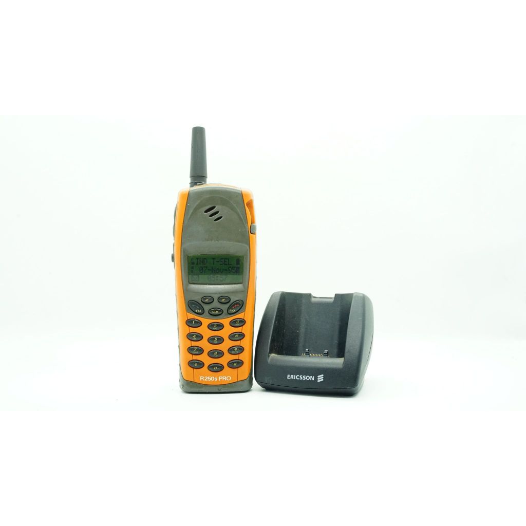 ericsson r250s hp jadul antik
