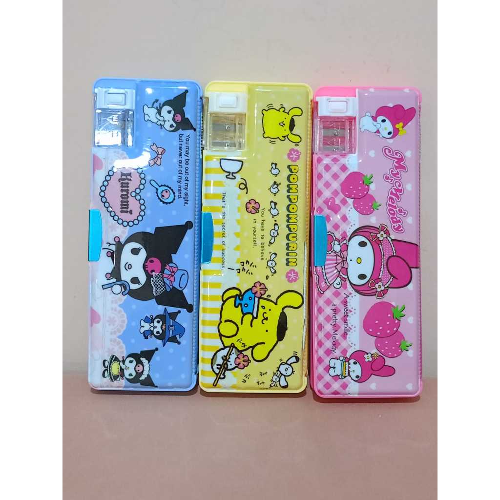 

MURAH TEMPAT PENSIL MAGNET 2 SISI ADA SERUTAN KOTAK PENSIL 2 SISI TEMPAT PENSIL MAGNET KARAKTER LUCU TEMPAT PENSIL ANAK SEKOLAH TEMPAT PENSIL SANRIO KEKINIAN KOTAK PENSIL SANRIO 2 SISI