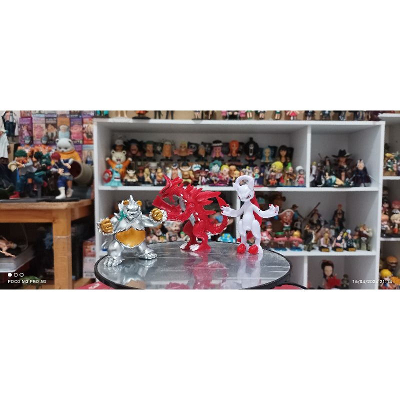 Figure Pokemon koleksi