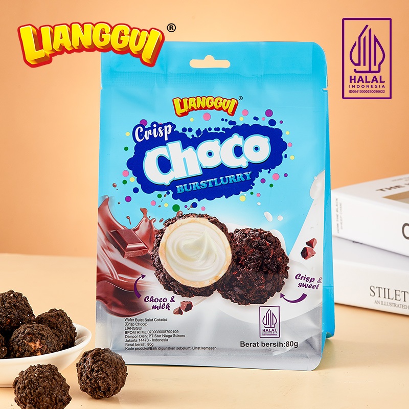 

[HALAL] Lianggui Crisp Choco Burstlurry Ball 80g Wafer Bulat Salut Cokelat Rasa Stroberi Kelapa Coklat Crisp Lava Mini Choco Balls CEMILAN MANIS COKLAT HALAL | SNACK CRUMBLE Ice Cones Wafer OATMEAL Oatmeal Crispy Taste Original & Chocolate flavour