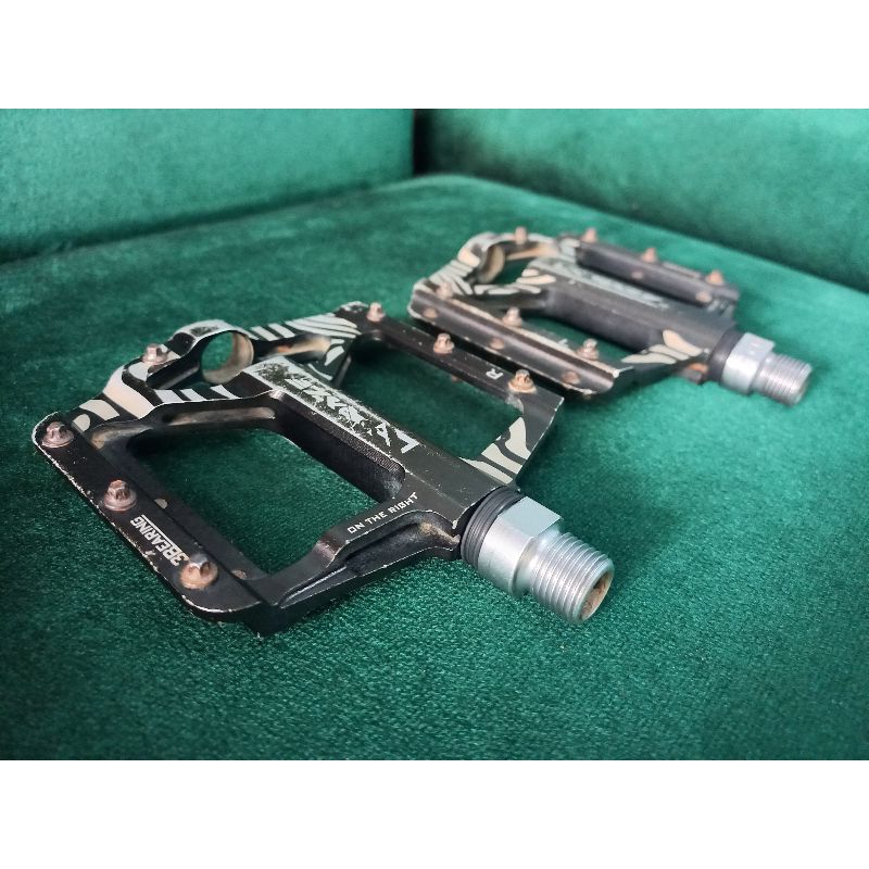 Pedal Raze 3 bearing