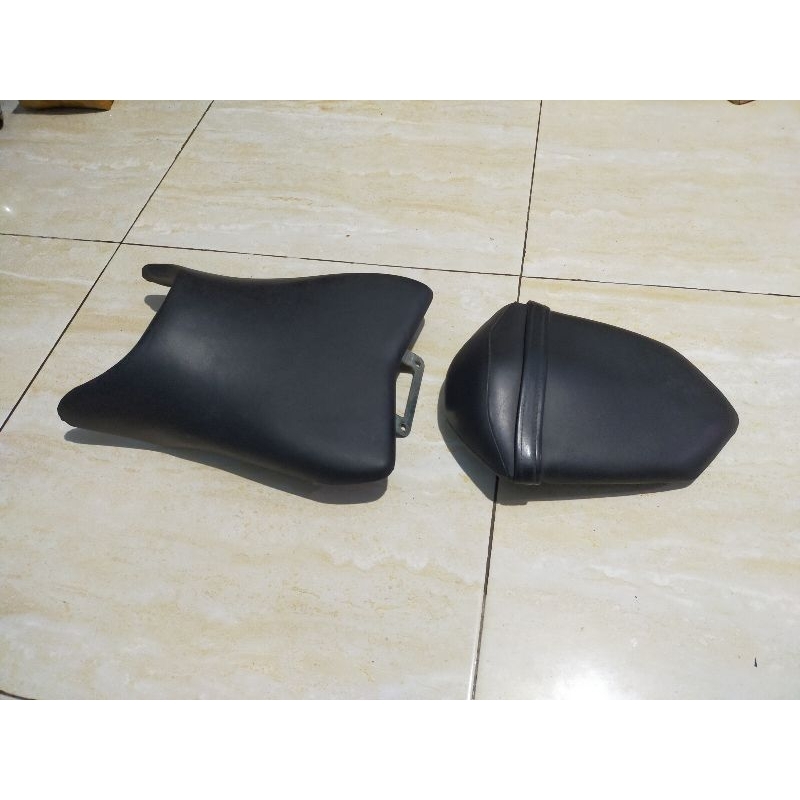 Sadel Jog Jok Depan Belakang Yamaha R15 Lama V2 Original Bekas Copotan Motor Second 2nd