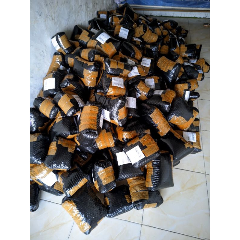 

Sekar_Shop07 Basreng Daun Jeruk Pedas / Balado / Original 1 Kg