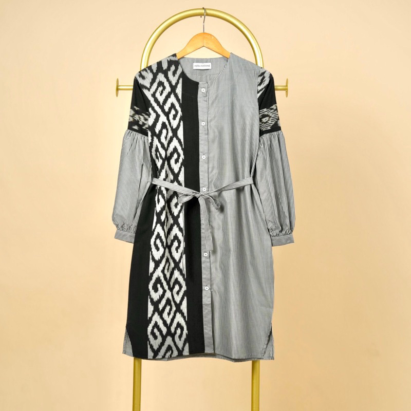 Tunik Tenun Hitam Abu Toraja Baju tenun Tunik Wanita