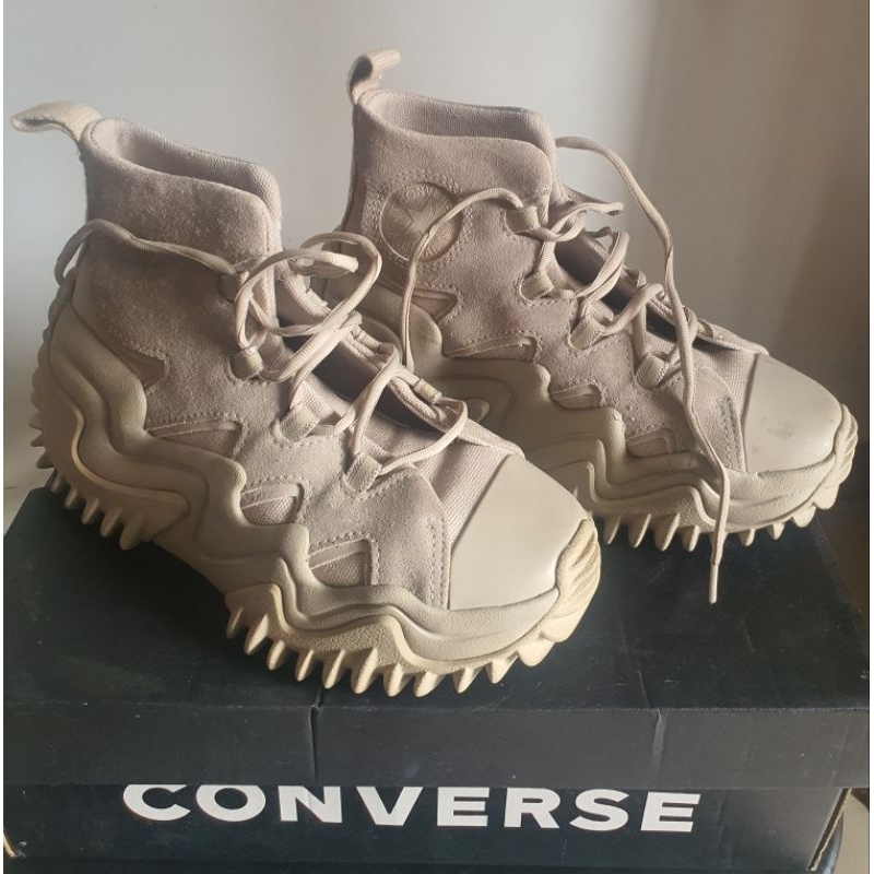 Sepatu Converse Run Star Motion