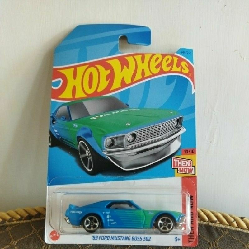 HOTWHEELS FORD MUSTANG BOSS 302