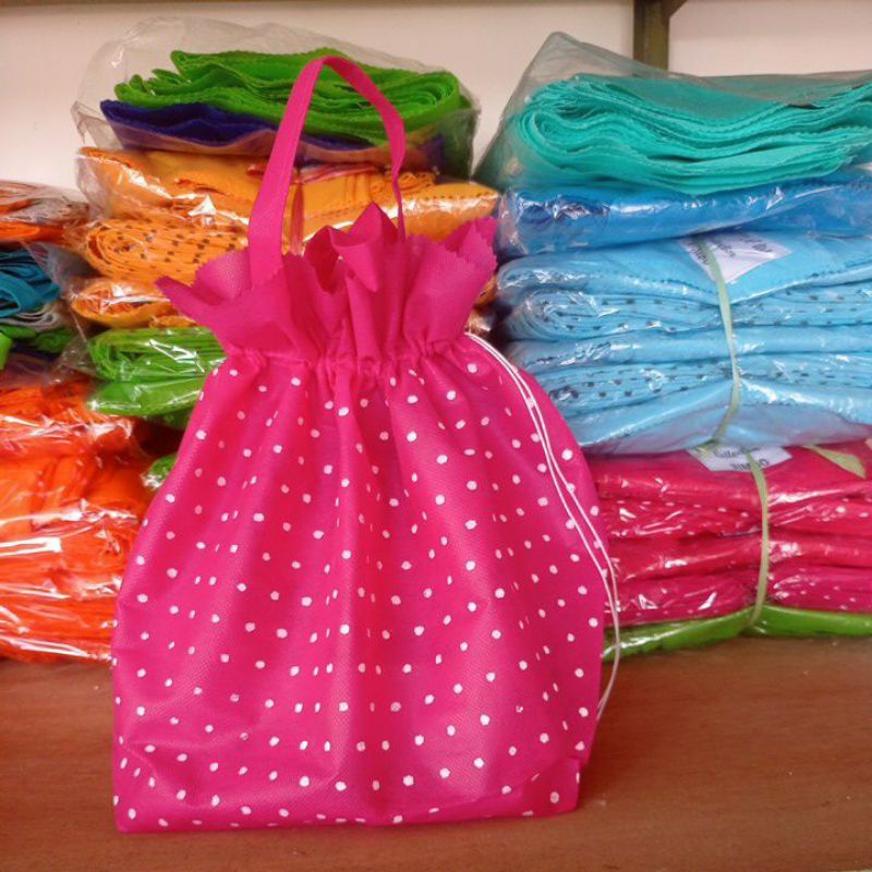 tas spoundbond serut polkadot uk. 22