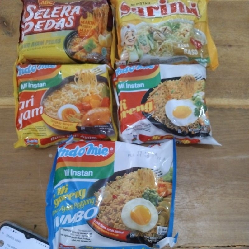 

Mie Instan / Indomie Goreng / Indomie Kari / ABC semur ayam