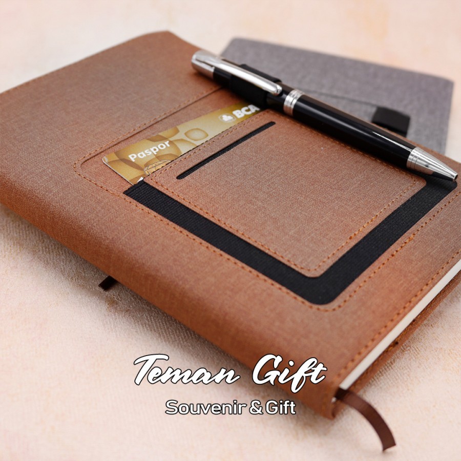 

Fabric Notebook A5 Buku Agenda Planner HardCover Custom Logo Nama - Cokelat, Tanpa Cetakan