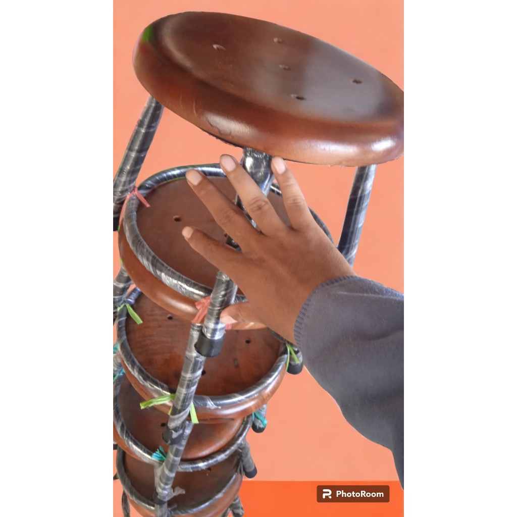 keperluan rumah tangga kursi pendek besi dudukan atas kayu small chair