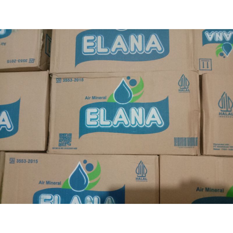 

Air minum gelas Elana