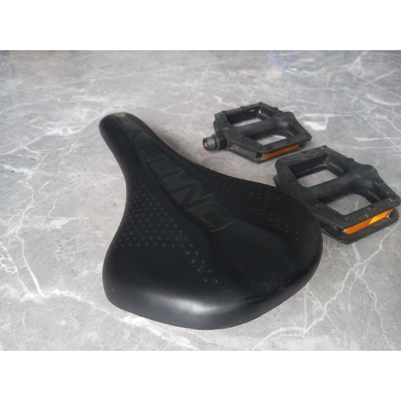 Sadel Sepeda Entity Copotan Polygon Xtrada