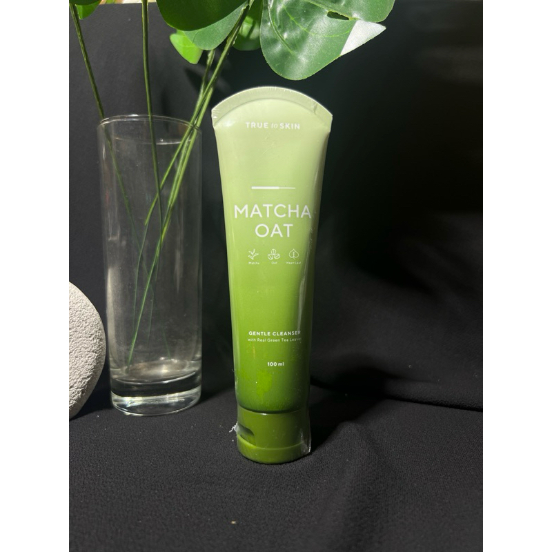TRUE TO SKIN MATCHA OAT CLEANSER