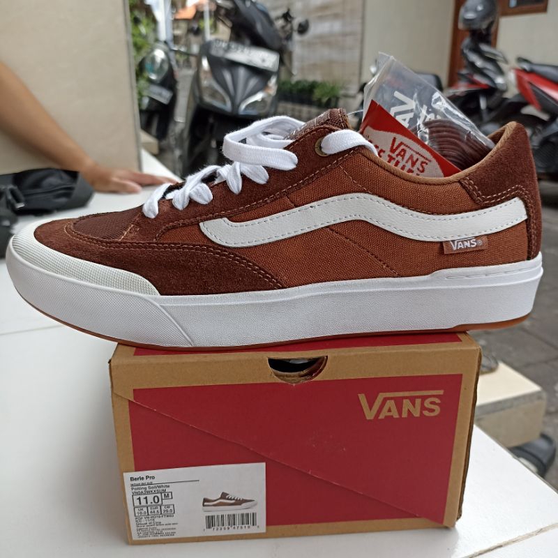 VANS BERLE PRO COKLAT