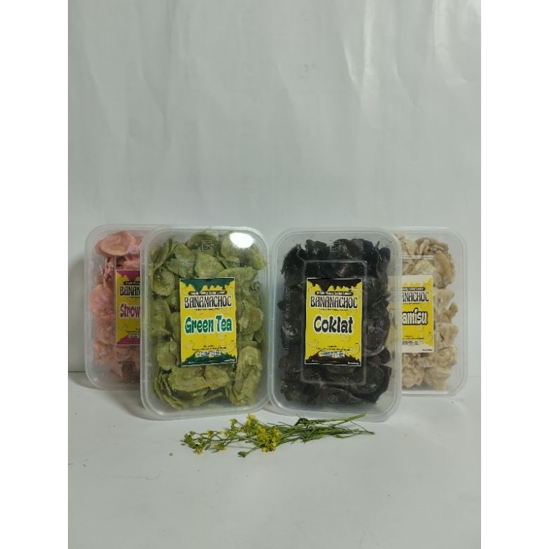 

Paket hemat 4 Box ( 1 kg ) Mix varian rasa(COKLAT, STRAWBERRY, GREEN TEA, TIRAMISU) keripik pisang coklat lumer Bananachoc