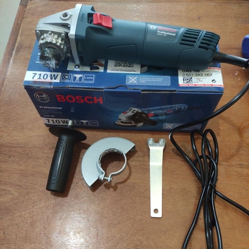 mesin gerinda / mesin canai BOSCH GWS700