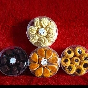 

PAKET HEMAT 4 MACAM KUE(MIX) UKURAN TOPLES 250 GRAM