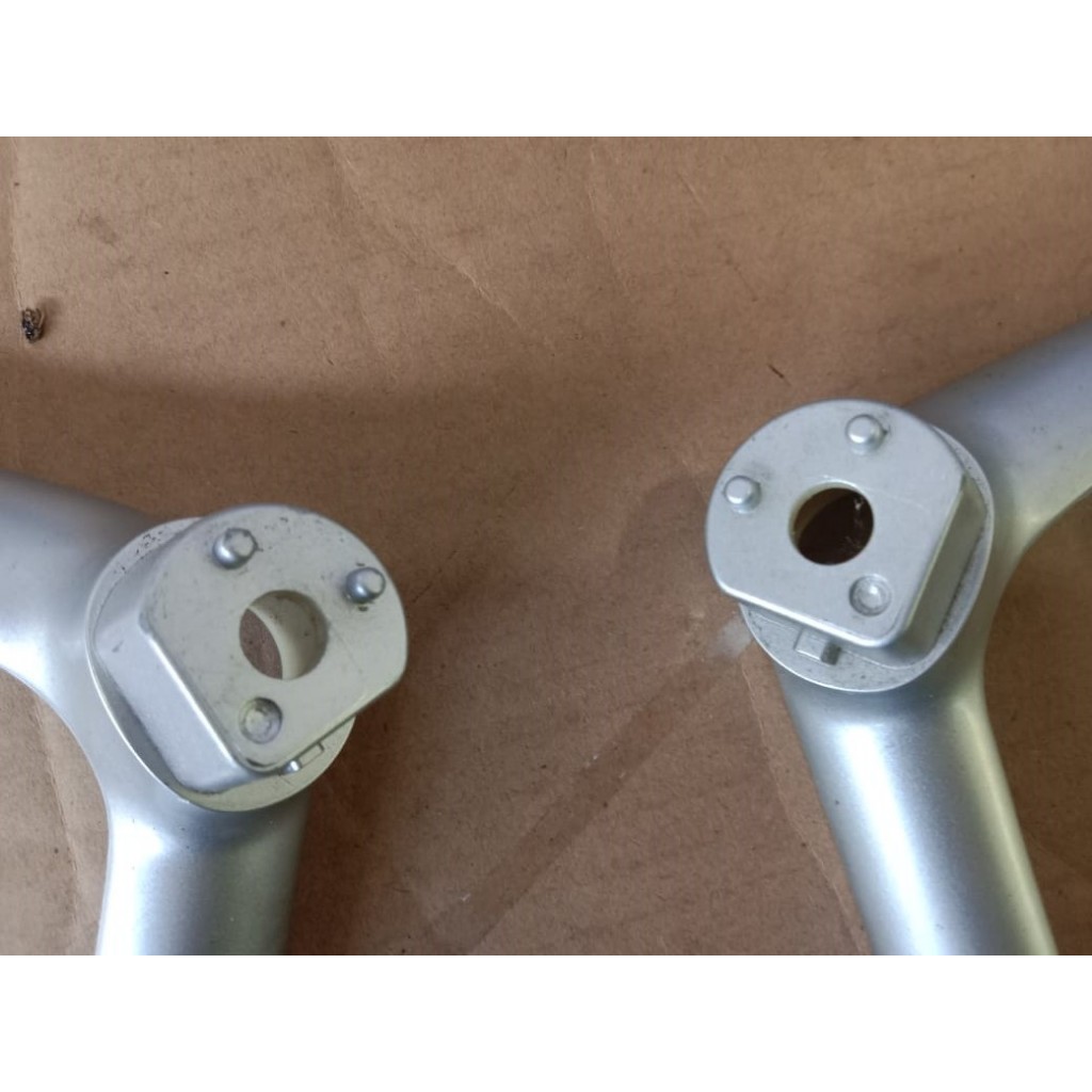 kaki tv dudukan changhong STAND KAKI TV LED CHANGHONG 40D2200  40 d2200