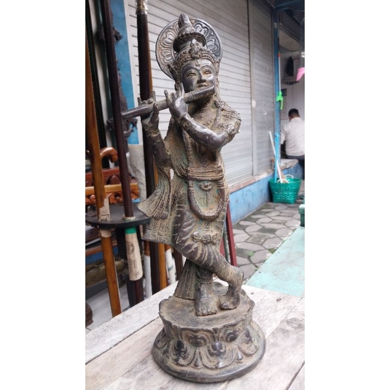 PATUNG DEWA KRISNA KUNINGAN