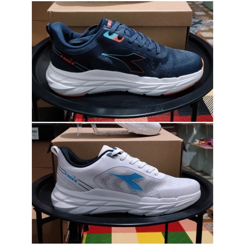 sepatu DIADORA HOLILA