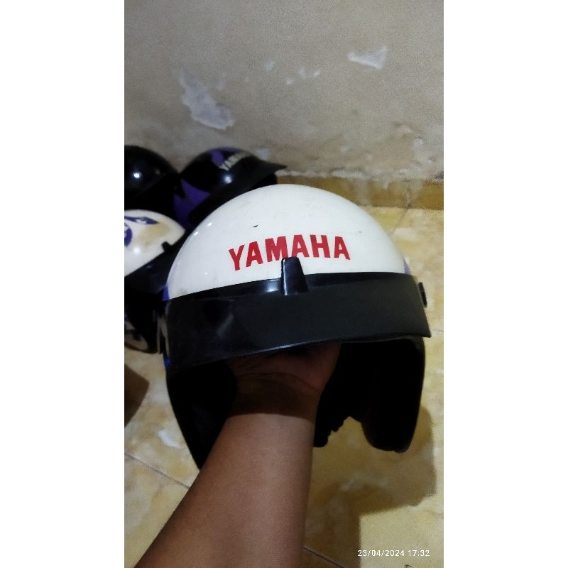 helm yamaha jadul ori