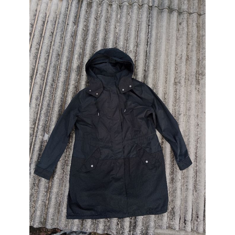 UNIQLO PARKA WATERPROOF