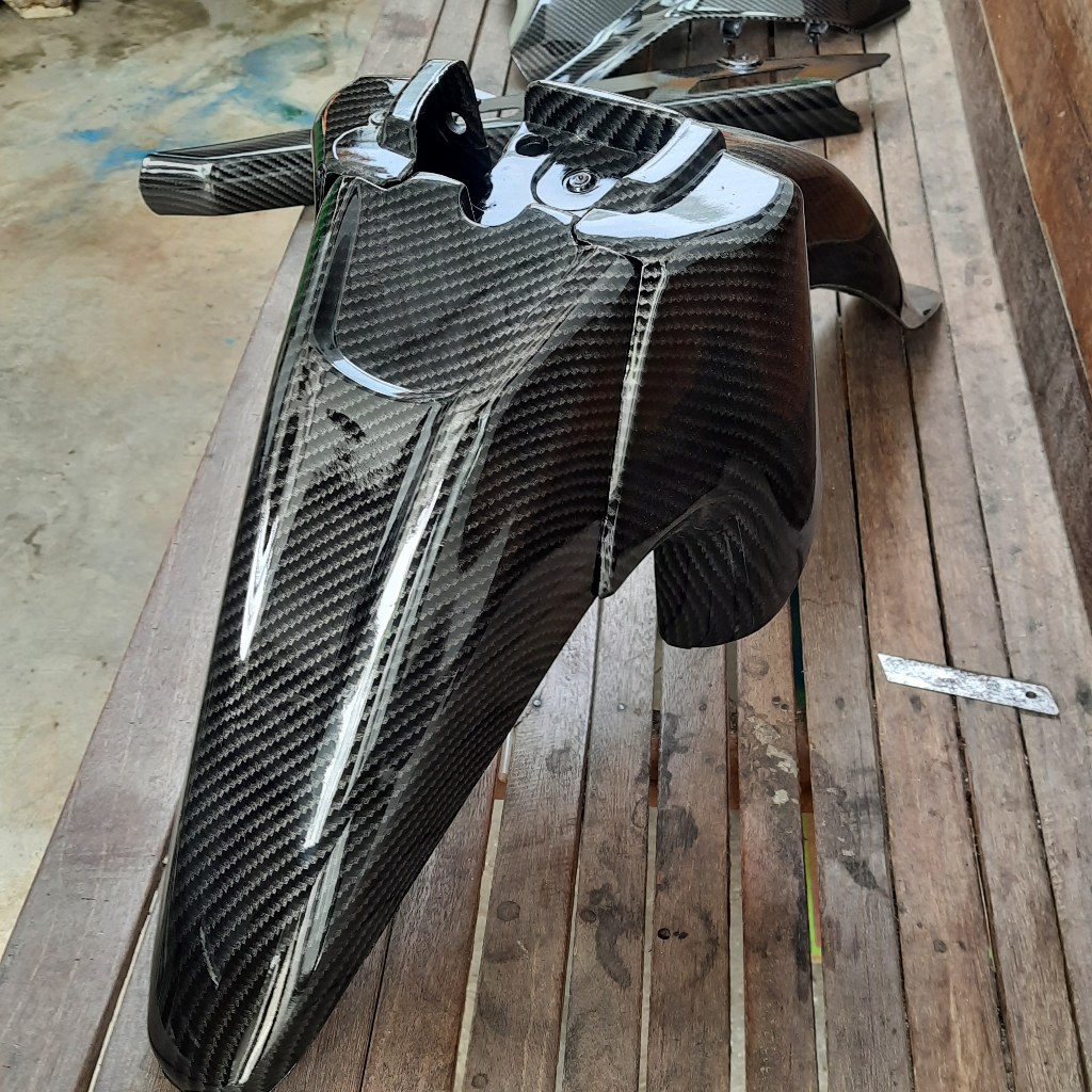 Spakbor Depan Yamaha Fizr F1zr carbon hitam