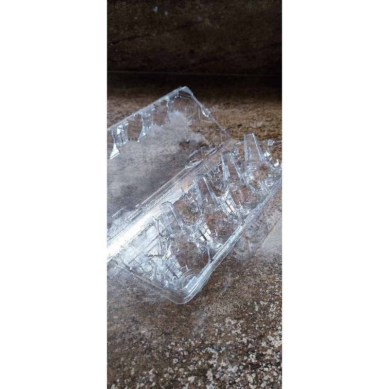 Mika Wadah telur tebal isi 10 pcs telur bahan plastik tebal, termasuk pengunci. isi 50 pcs