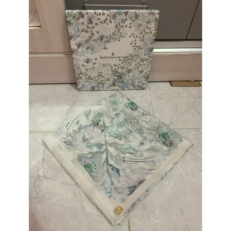 Preloved Buttonscarves Daisy Series