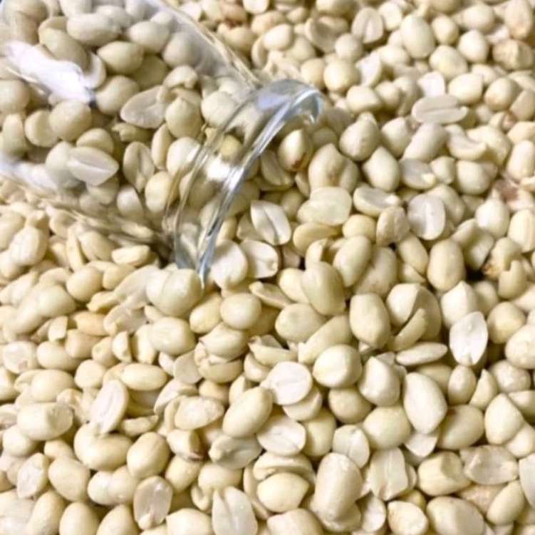 

kacang kupas mentah 1kg ukuran 25/29 Jumbo