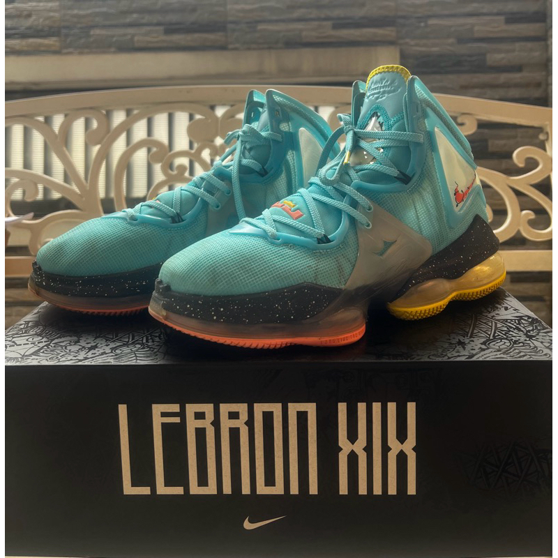 Preloved NIKE LEBRON XIX