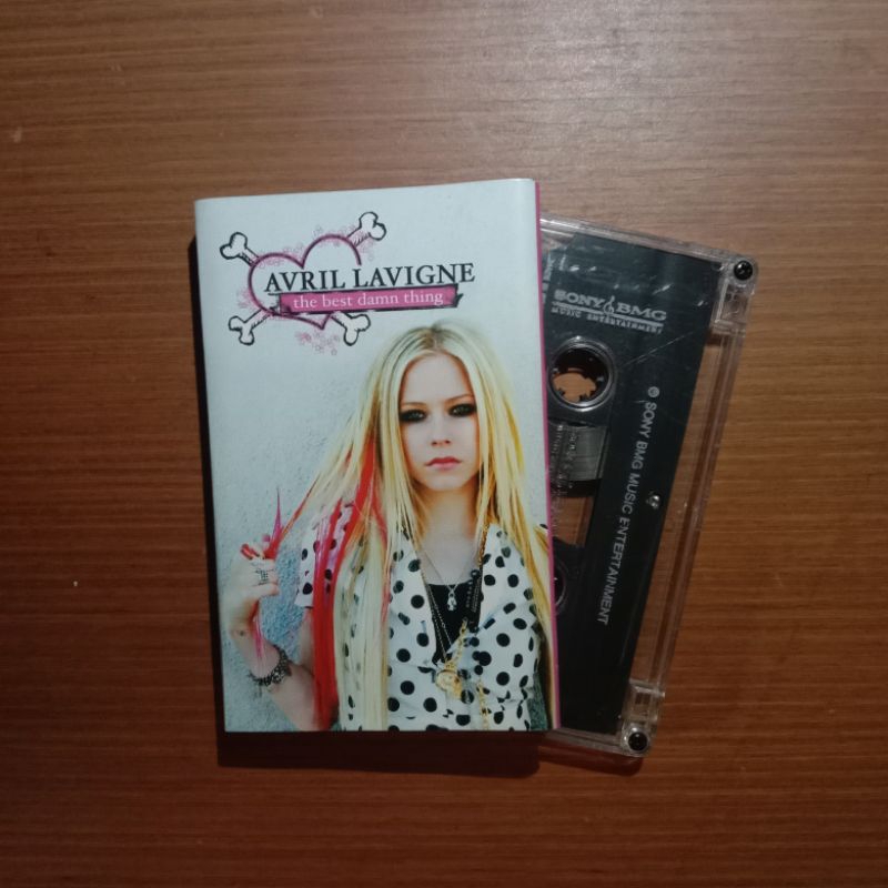 Kaset pita AVRIL LAVIGNE - The Best Damn Thing