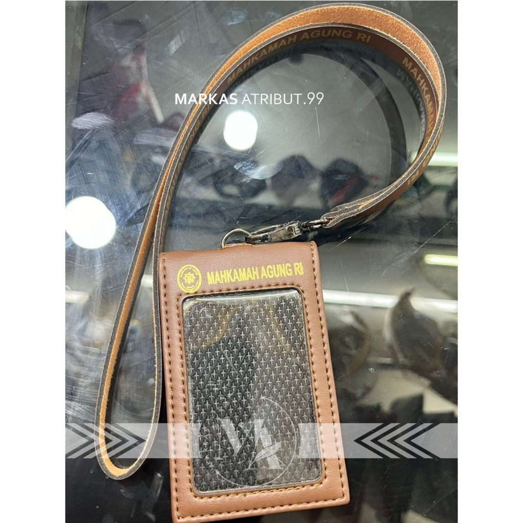 

ID CARD / NAME TAG MAHKAMAH AGUNG /KULIT HOLDER DOUBLE FLIP MAGNET