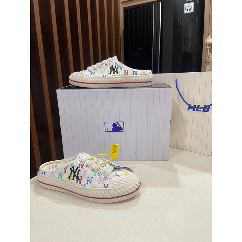 Sandal Slop MLB PLAYBALL MULE MONOGRAM NEW YORK YANKEES RAINBOW WHITE