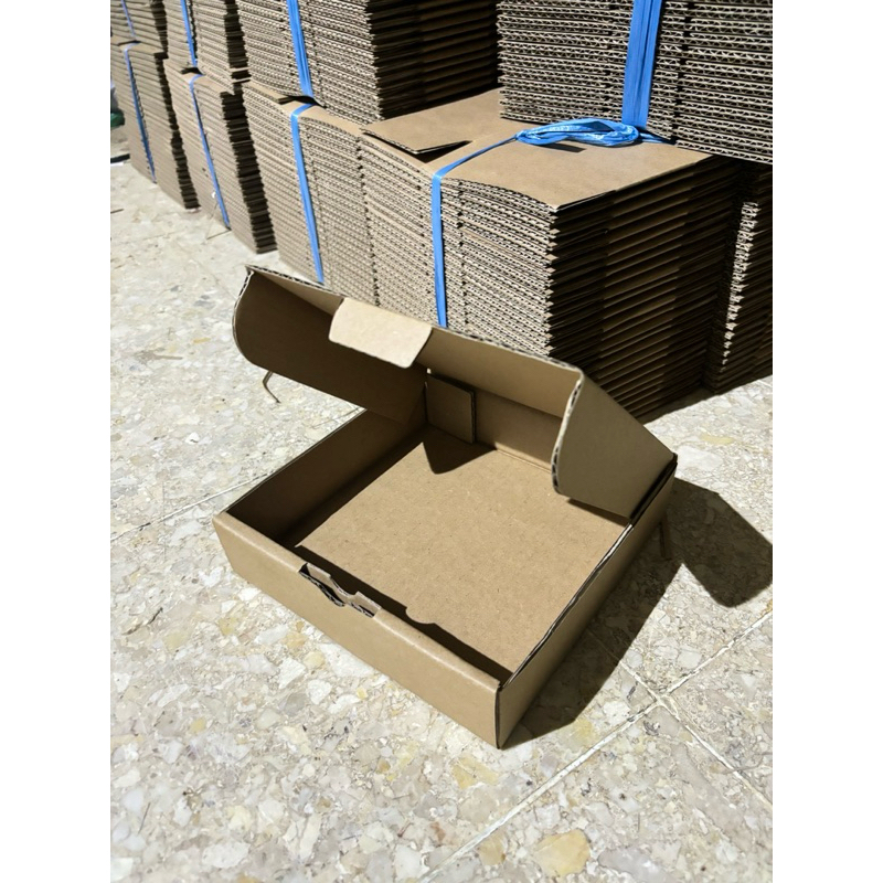 

PROMO KARDUS DIE CUT 20x20x5 bahan C FLUTE TEBAL 4mm