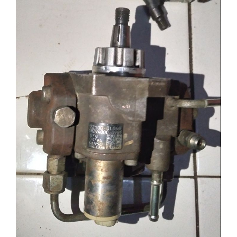 supply pump boshpomp injetion pump hilux fortuner 2kd