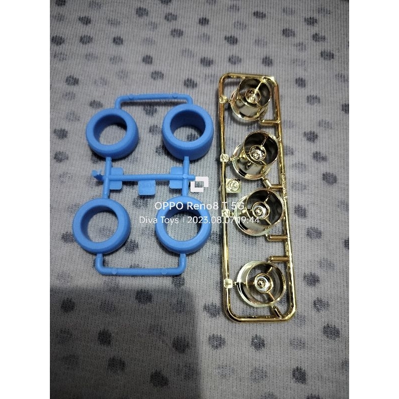 Tamiya Velg 3 Spoke Small Gold + Ban Small Hard Light Blue