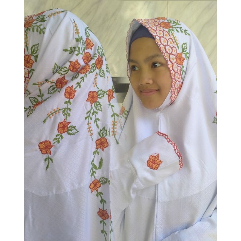 Mukena Almukhtar bordir halus bahan sutra nik nik ukuran remaja model lajuran