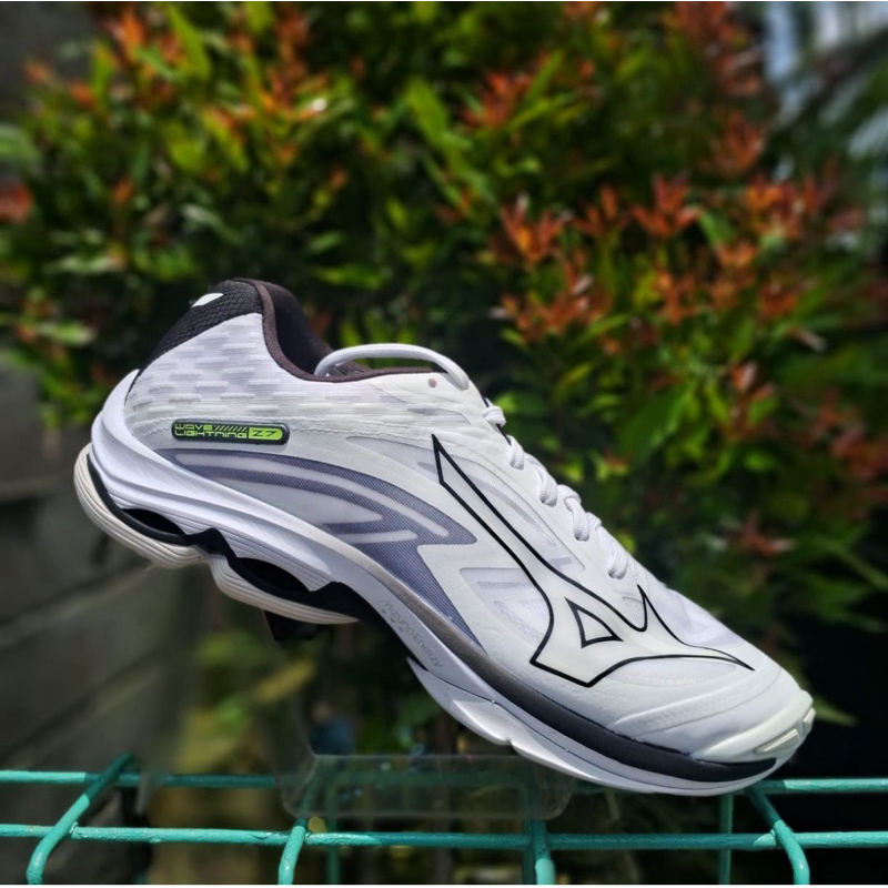 Sepatu Voli Mizuno Wave lightning Z7 LOW Original