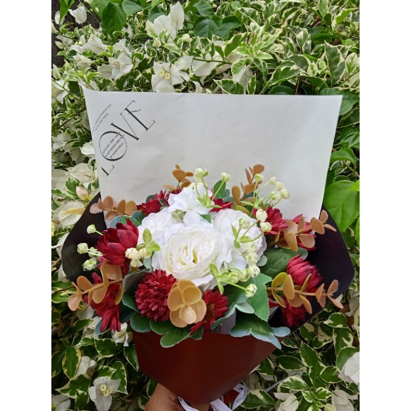 bouquet bunga palsu