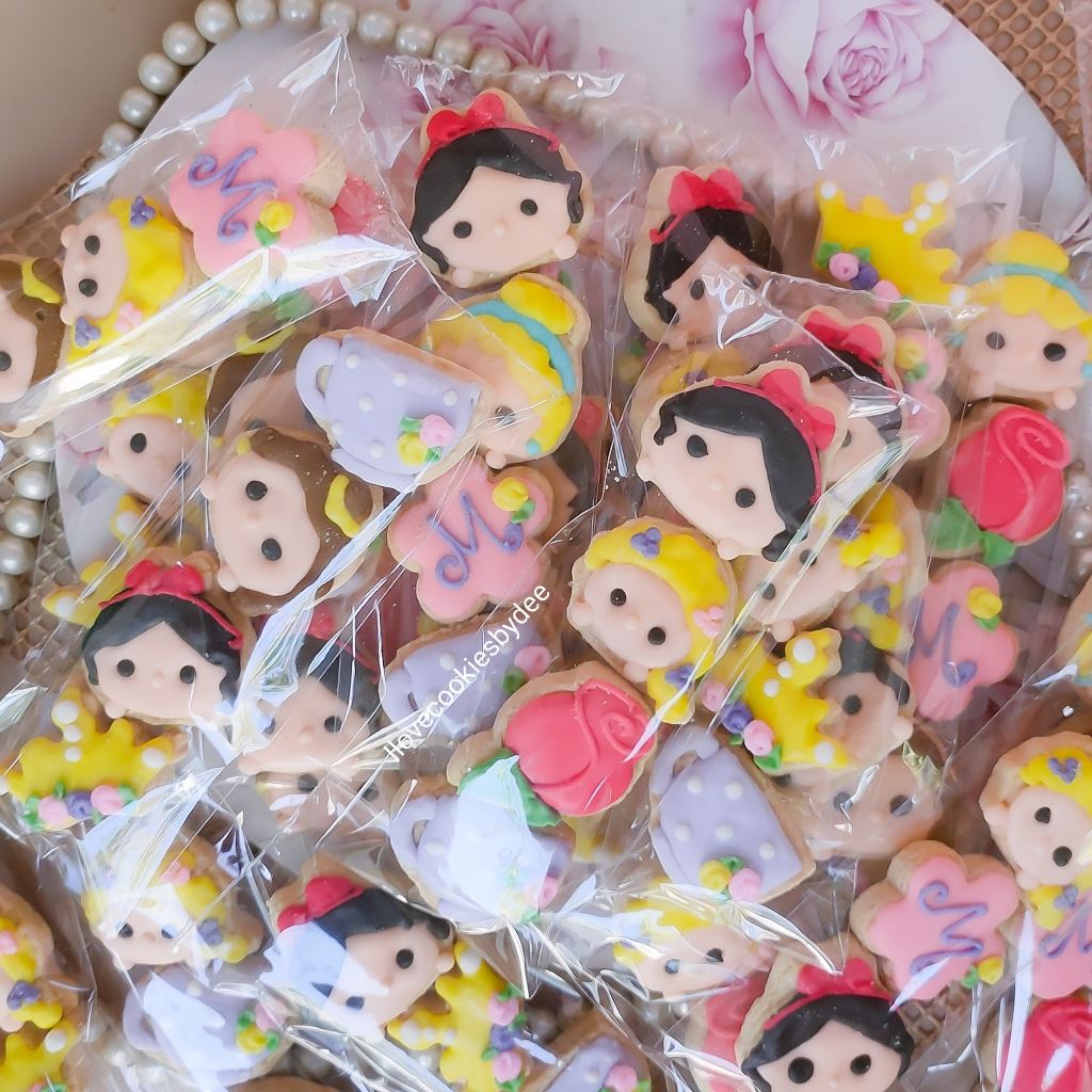 

COOKIES KARAKTER ULANG TAHUN TEMA PRINCESS