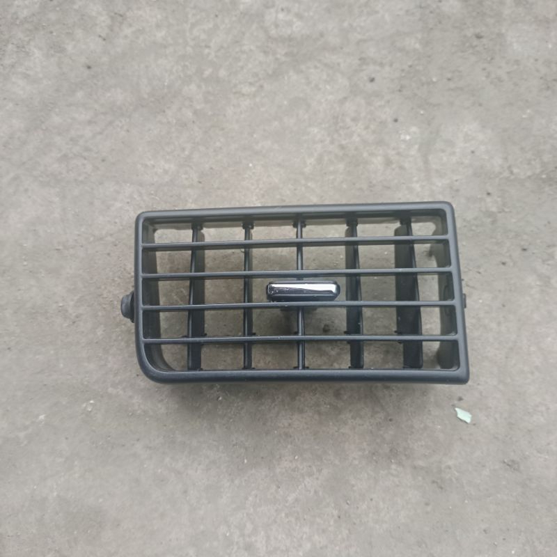 kisi kisi AC Avanza 2012-2015 depan tengah bagian kiri