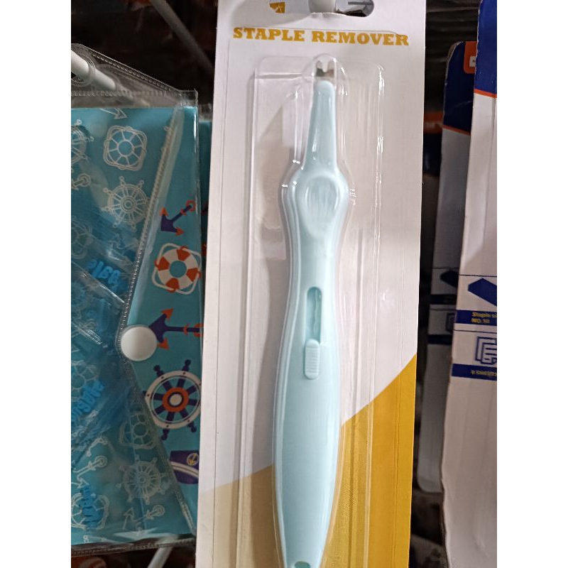 

Staples Remover