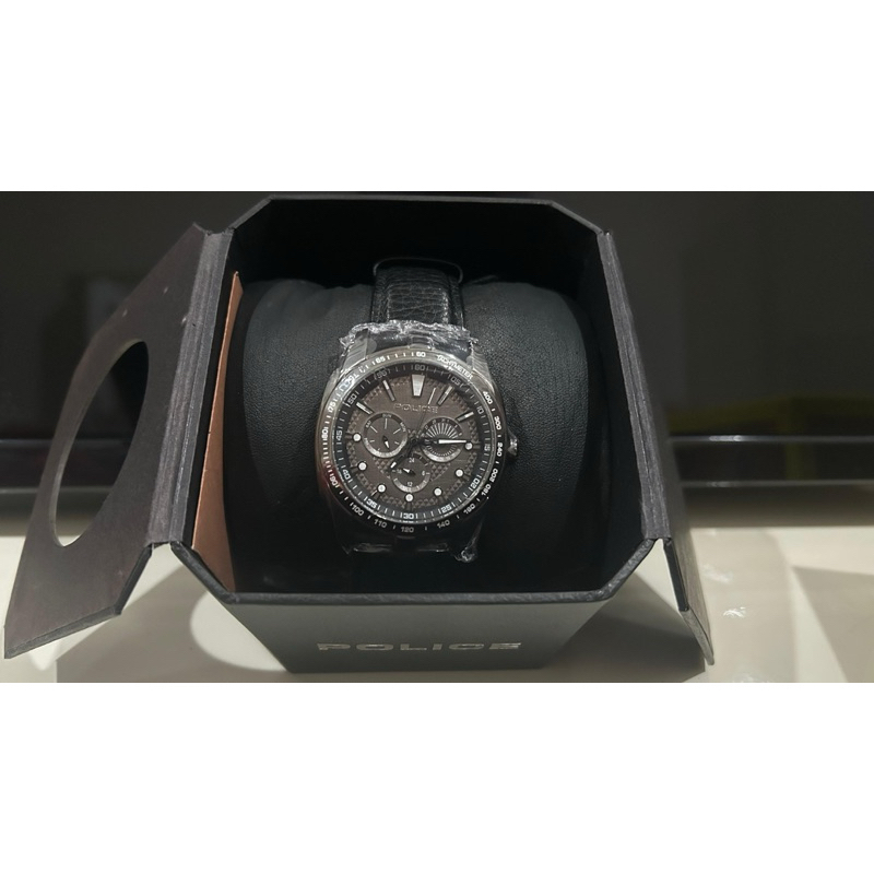 jam tangan pria police