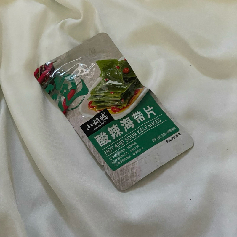 

HOT AND SOUR KELP SLICES 小胡鸭