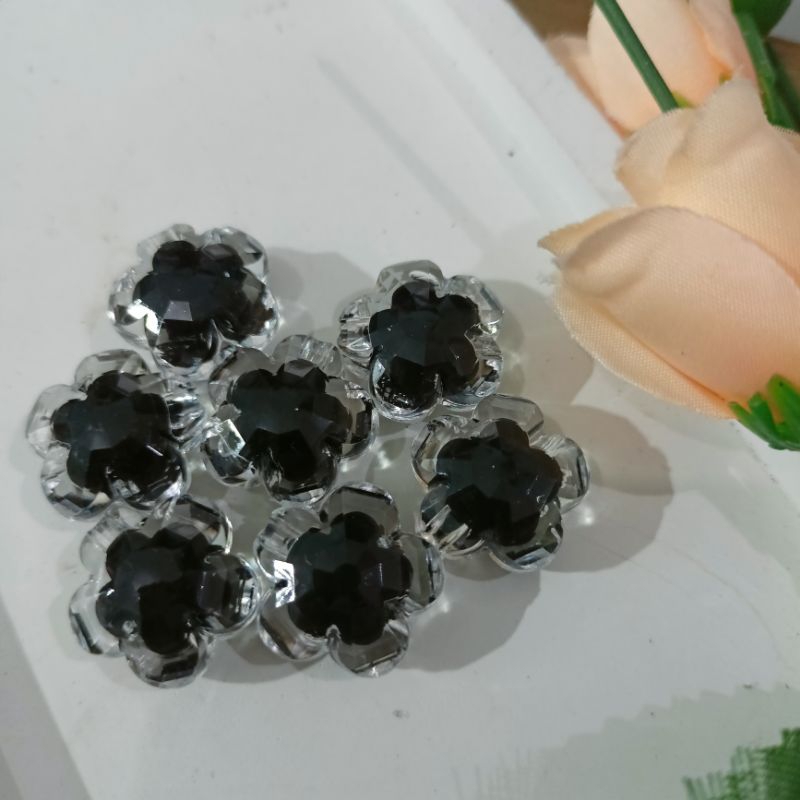 Manik Bunga isi Hitam