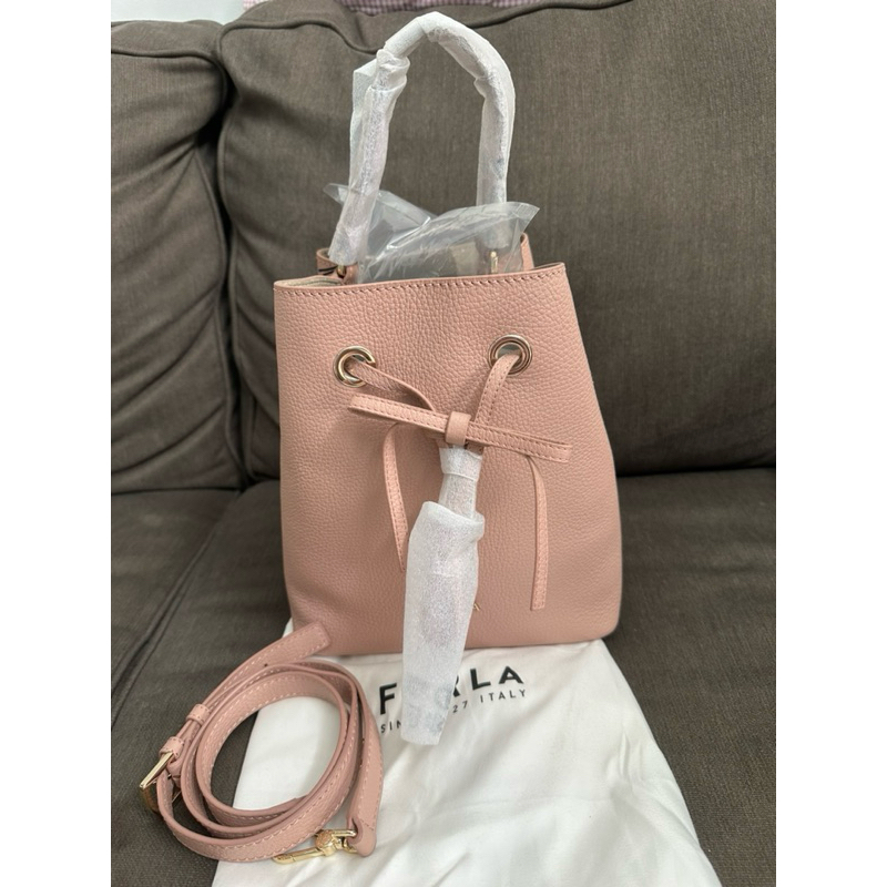 FURLA CONSTANZA BUCKET BAG - NEW