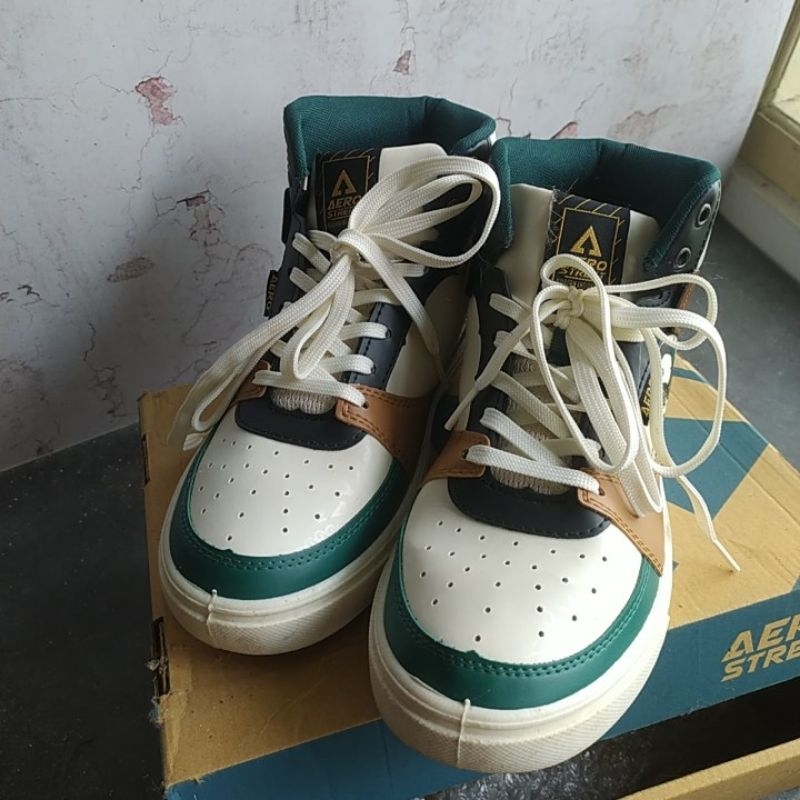 sepatu Aerostreet Hoops Wayang size 41 preloved